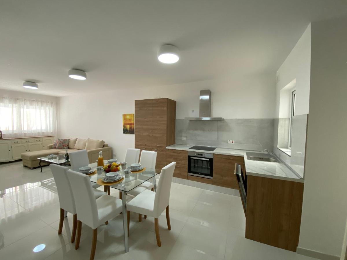 Sunshine Apartments Mellieha - Modern Three Bedroom Ground Floor Apartment With Yard Εξωτερικό φωτογραφία