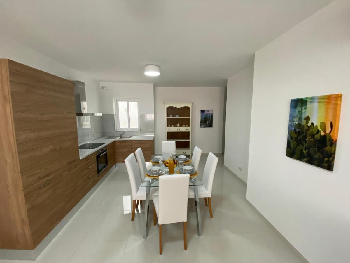 Sunshine Apartments Mellieha - Modern Three Bedroom Ground Floor Apartment With Yard Εξωτερικό φωτογραφία