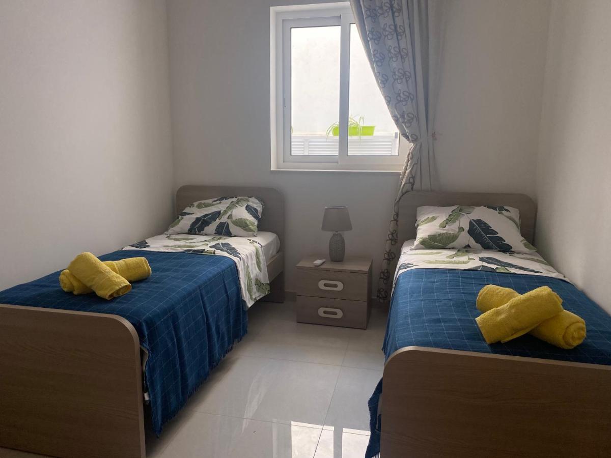 Sunshine Apartments Mellieha - Modern Three Bedroom Ground Floor Apartment With Yard Εξωτερικό φωτογραφία